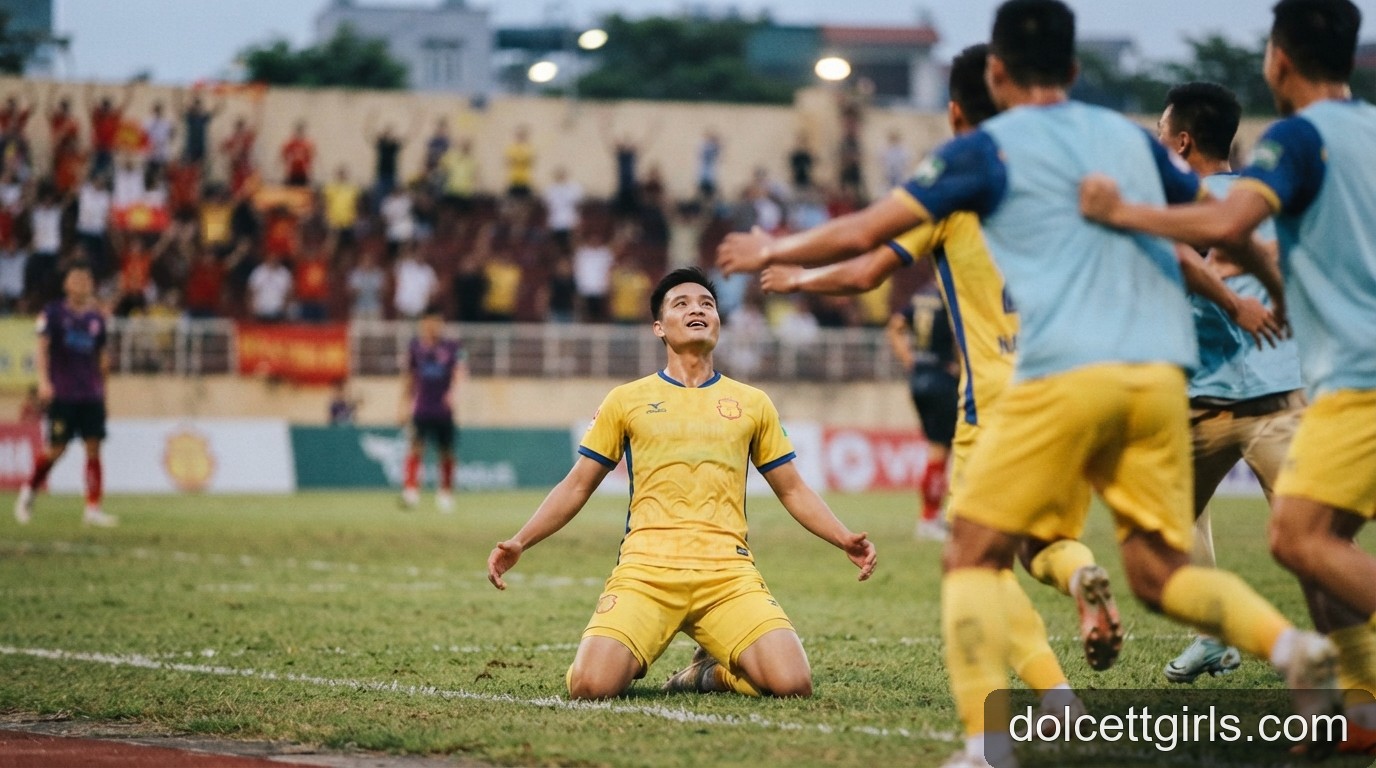 Văn Vĩ tái xuất rực rỡ: 'Hung thần' của Indonesia trở lại, HLV Kim Sang-sik thở phào - 2
